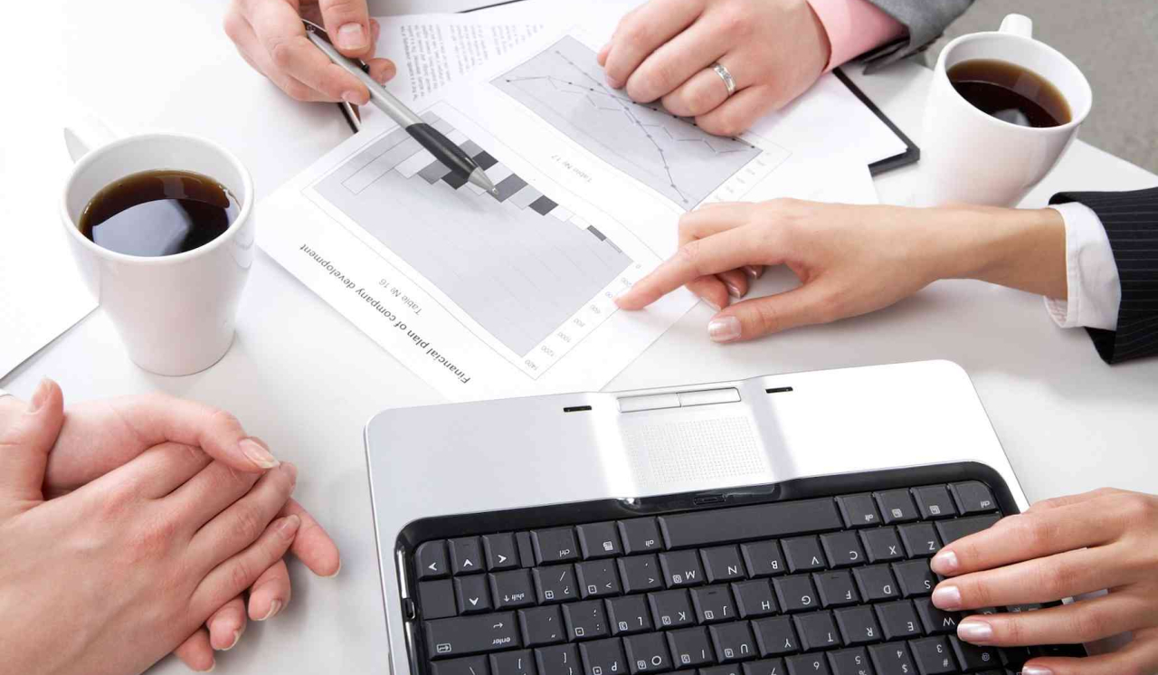 company-secretary